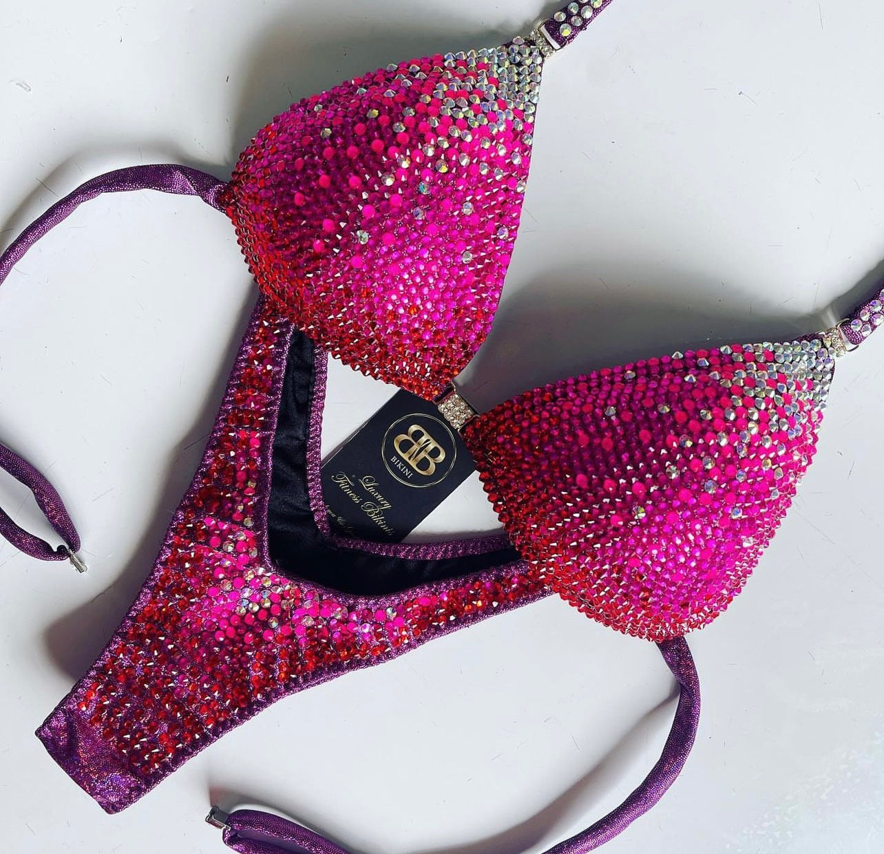 Figure , bodyfitness, crossed back competition suit