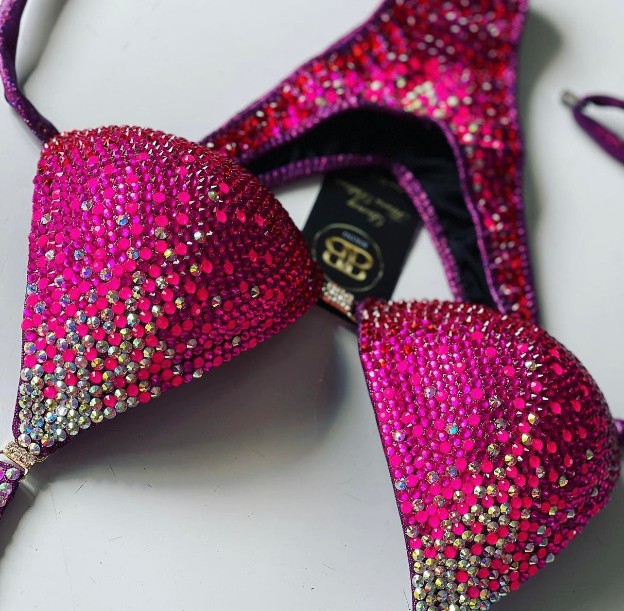 Figure , bodyfitness, crossed back competition suit