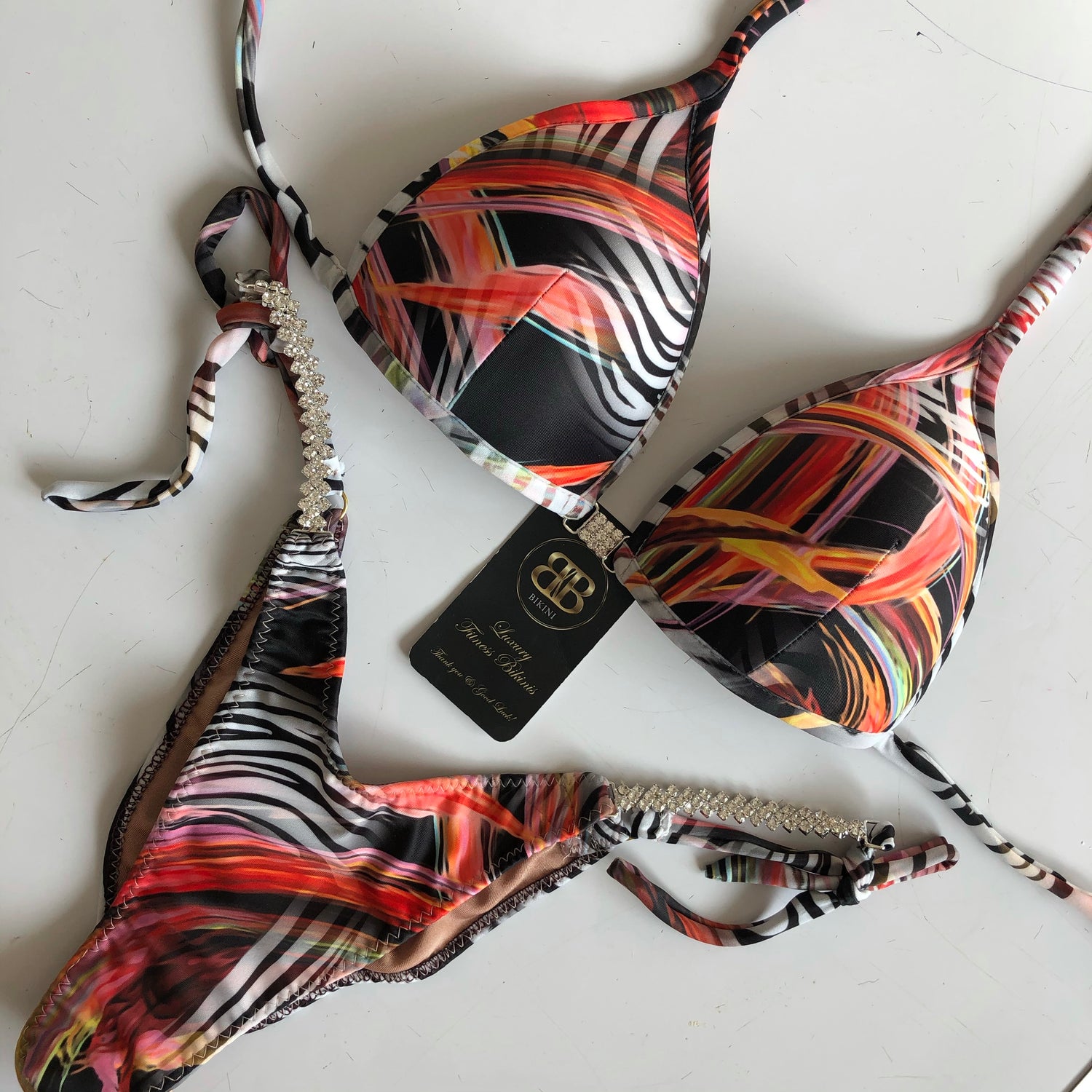 V Scoop Tropical Abstract Competition Posing Bikini With Connectors D/small DD BRA CUPS