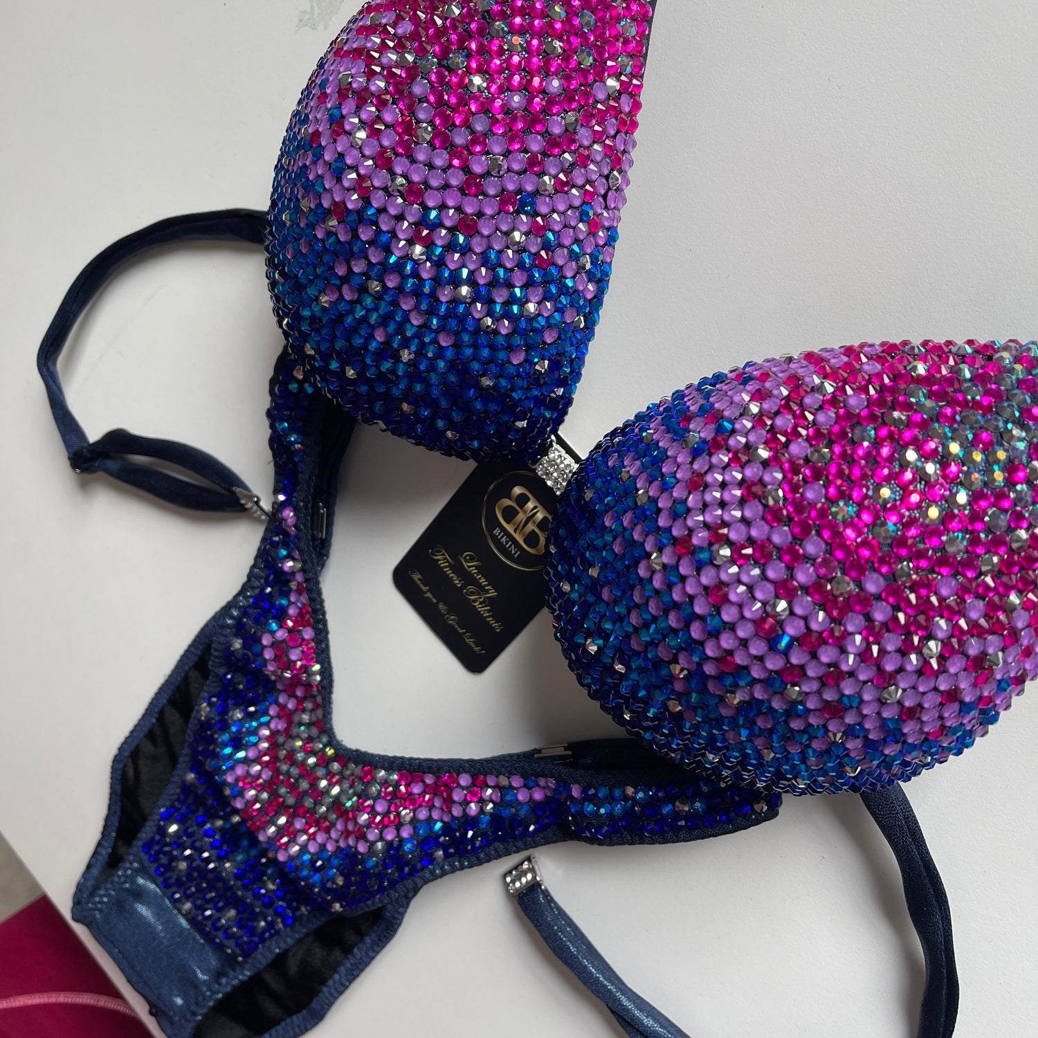 Figure , bodyfitness, crossed back competition suit