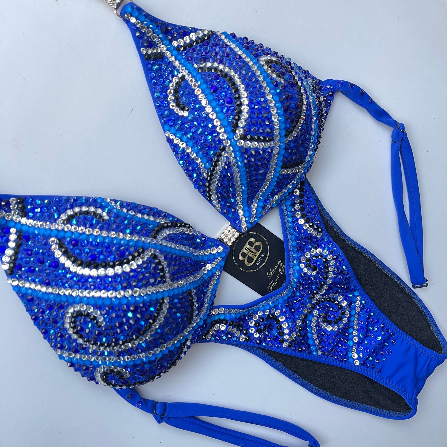 Blue spiral design figure suit
