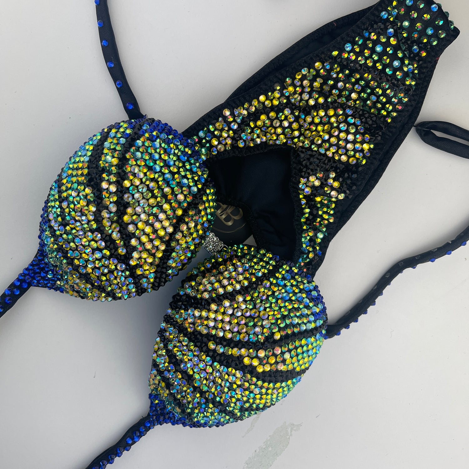 Figure , bodyfitness, crossed back competition suit