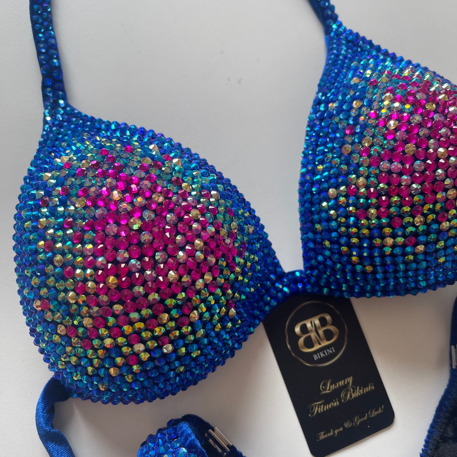 Figure , bodyfitness, crossed back competition suit
