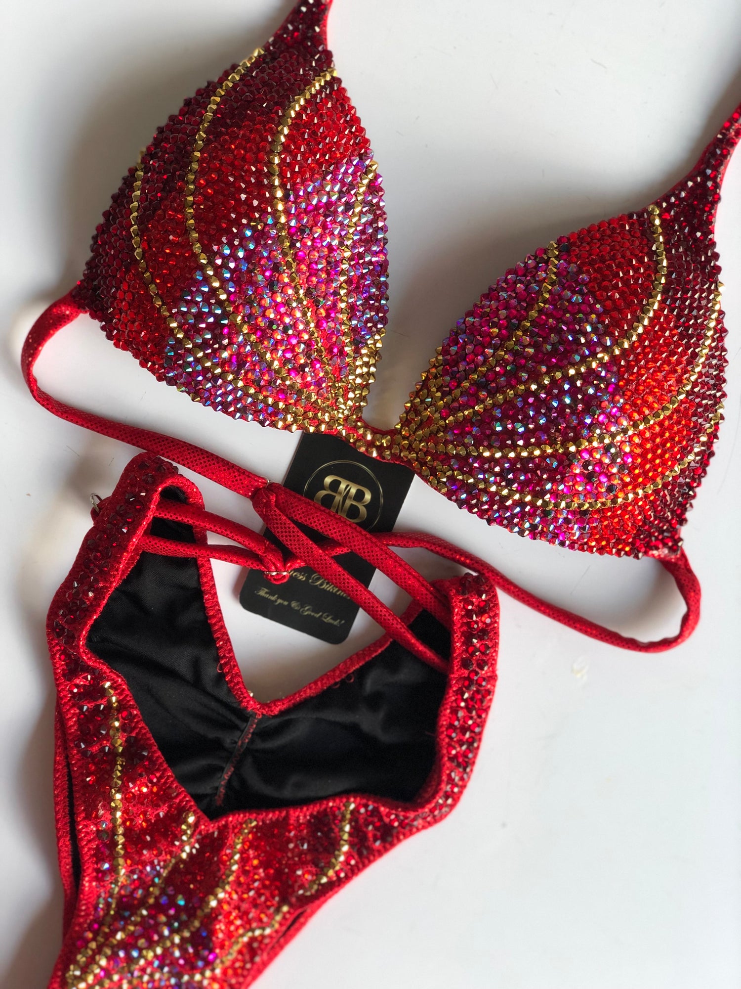 (Majestic) Red ombré with gold Crossed-back