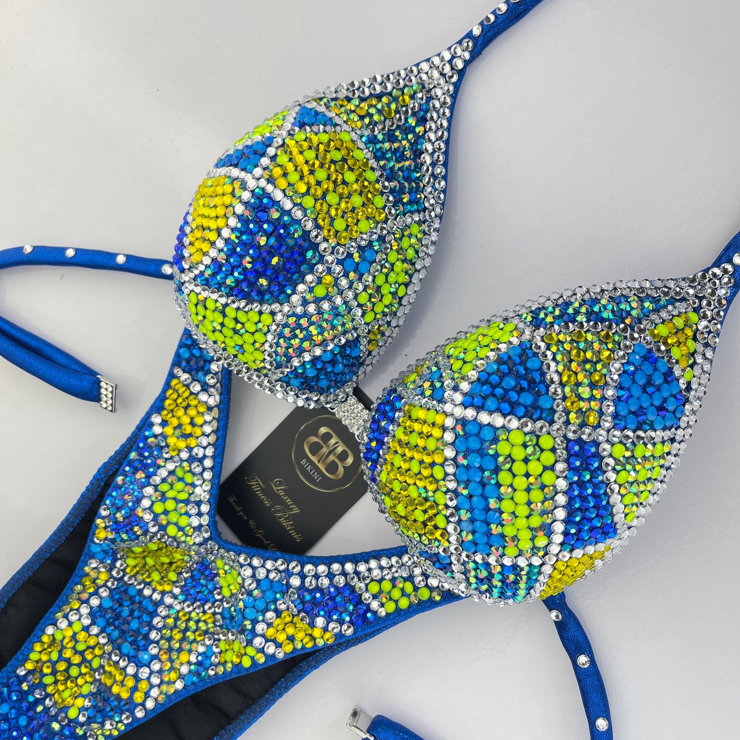 Figure , bodyfitness, crossed back competition suit